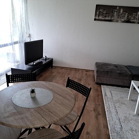 Apartman Zuzu Тренчин Екстер'єр фото
