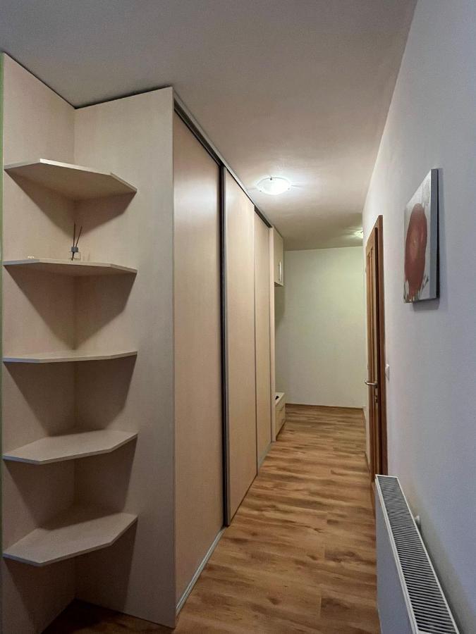 Apartman Zuzu Тренчин Екстер'єр фото